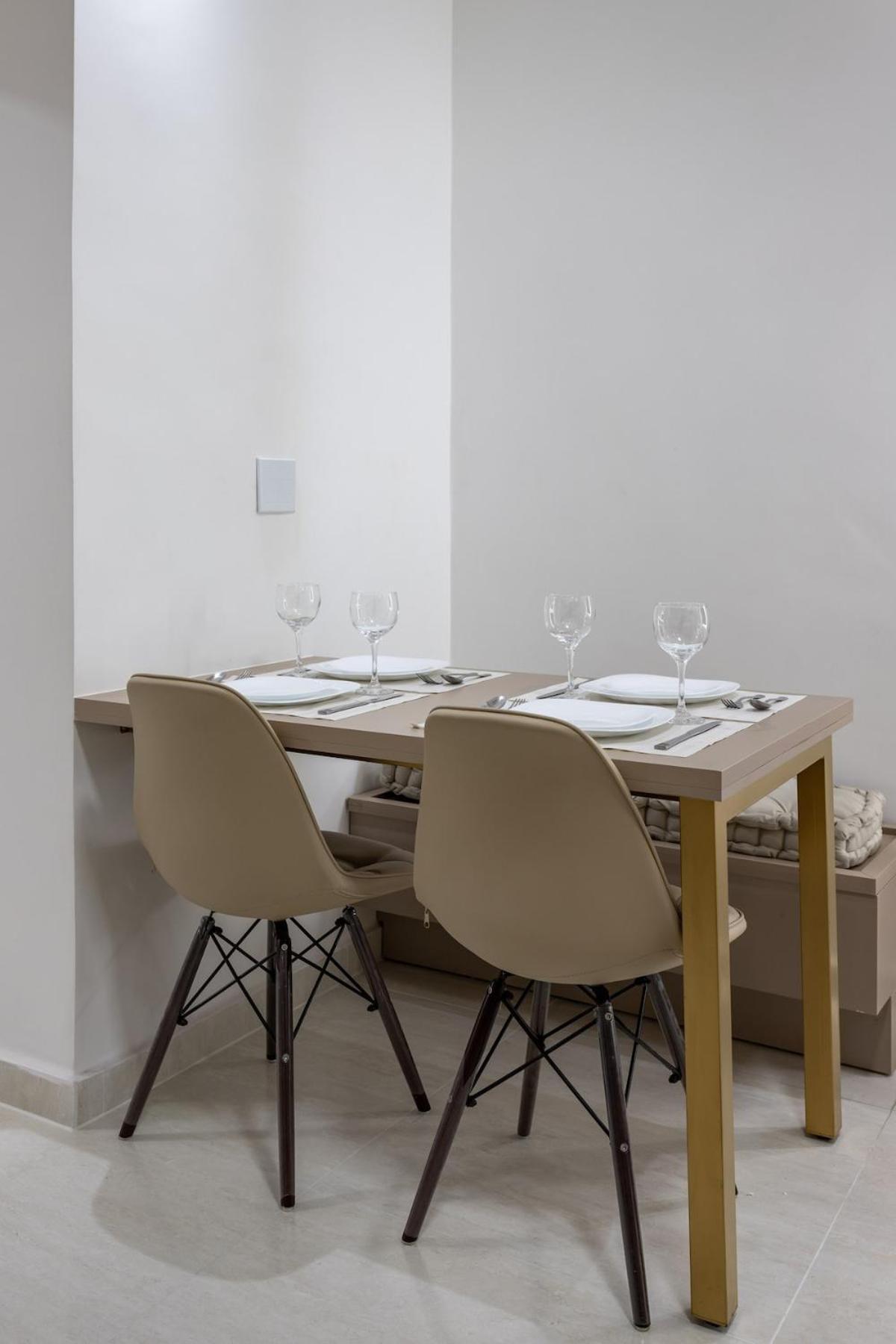 In Ipanema, Apartment *