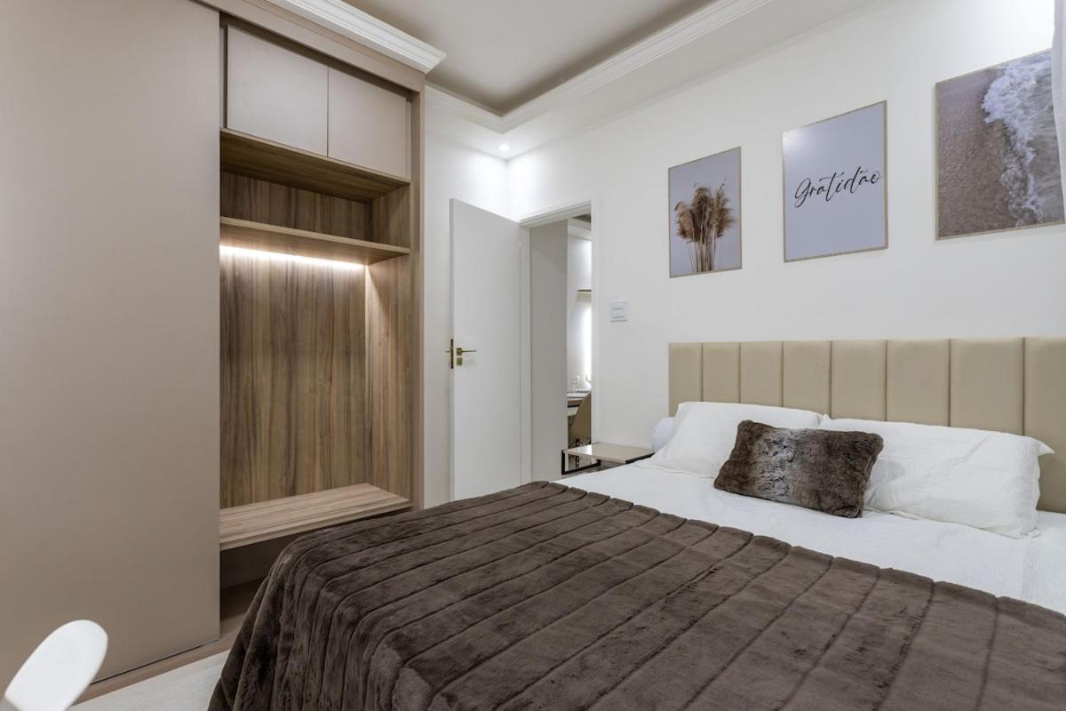 In Ipanema, Apartment *